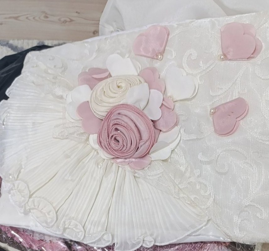 Pembe Nakışlı Yatak Örtüsü - Görsel 3