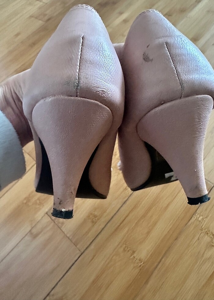 Pembe boncuklu kısa topuklu ayakkabı - Görsel 2