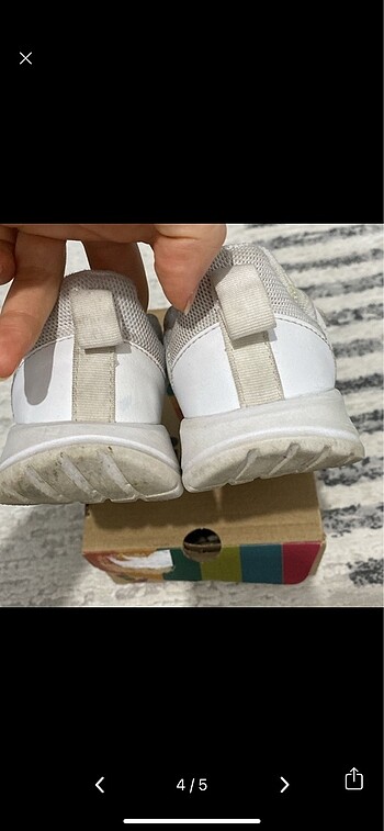 28 Beden beyaz Renk Adidas çocuk ayakkabı