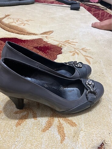 36 numara düşük topuklu ayakkabı - Görsel 2