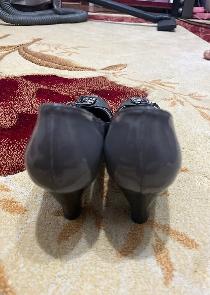 36 numara düşük topuklu ayakkabı - Görsel 3