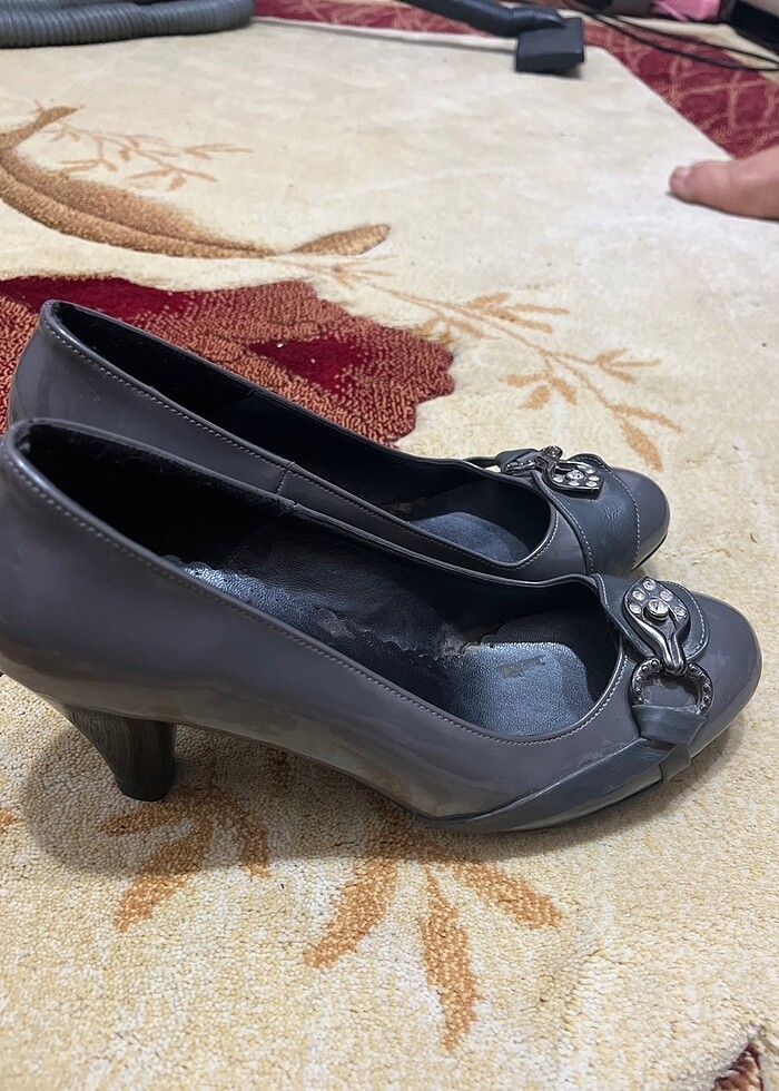 36 numara düşük topuklu ayakkabı - Görsel 2