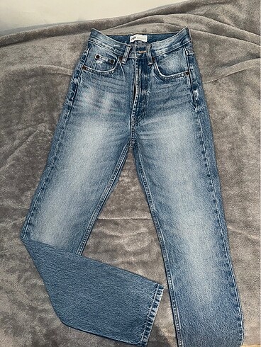 Zara straight jean