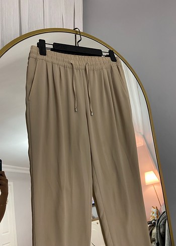 Zara Kadın Bej Kemerli Rahat Kumaş Pantolon