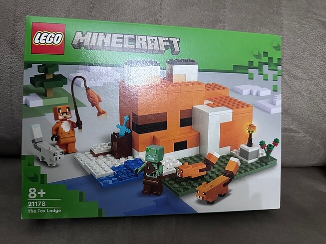 Lego Minecraft Tilki Kulübesi