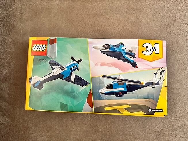 Diğer Lego yarış uçağı