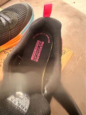 36 Beden Skechers ayakkabı