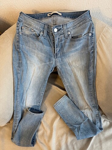 LEVIS KOT