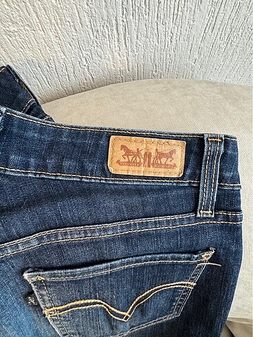 Levis LEVIS KOT