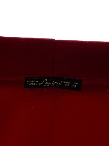 m Beden kırmızı Renk PreLoved Blazer %70 İndirimli.