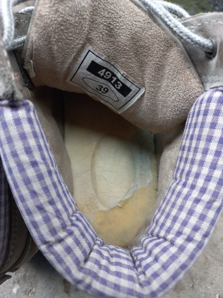 Bayan bot. - Görsel 2