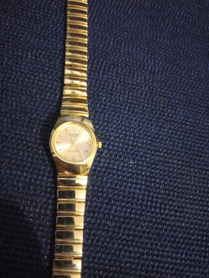 Kadın Parlak Altın Renkli Kordonlu Saat - Görsel 2