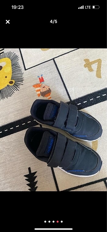 29 Beden lacivert Renk Adidas 29 numara orijinal ayakkabı deformesi yok