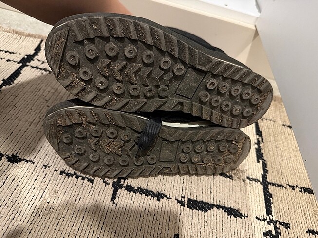 38 Beden siyah Renk Kar botu 38 polo