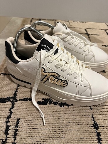 Bershka Bershka 40 numara