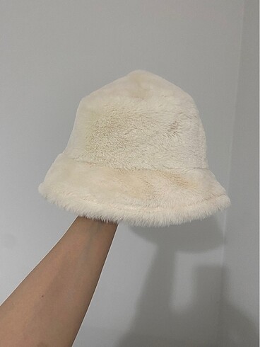 Peluş şapka
