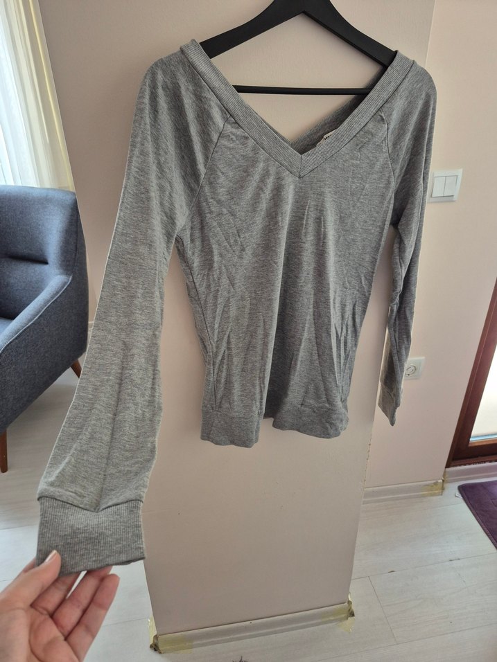 Gri V Yaka Uzun Kollu Kadın Triko - Görsel 2