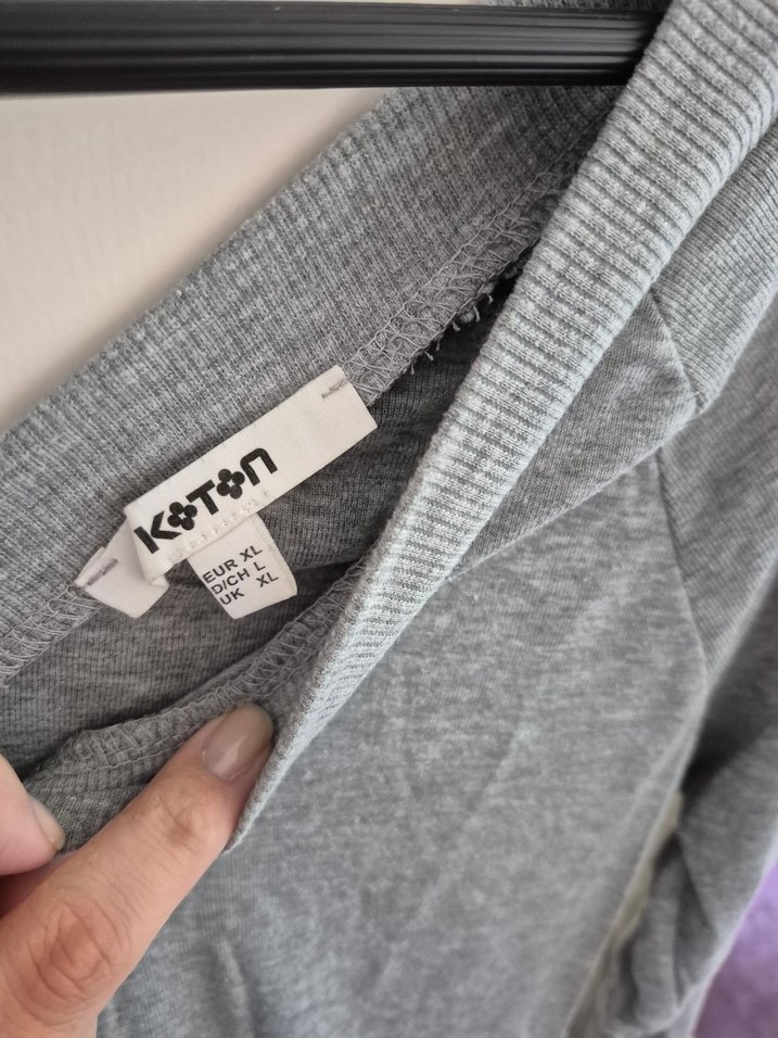 Gri V Yaka Uzun Kollu Kadın Triko - Görsel 3