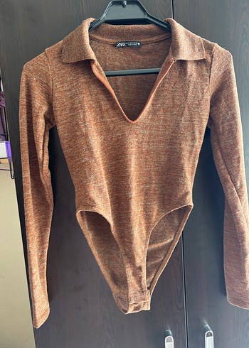 V Yaka Uzun Kollu Triko Bodysuit