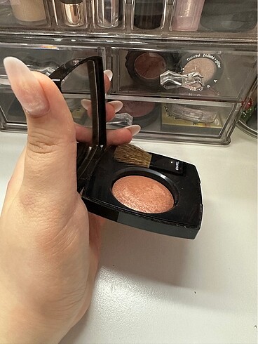 Beden Chanel allık