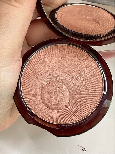  Beden Guerlain allık
