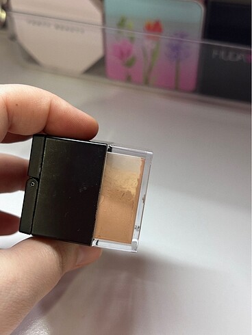 Huda beauty mini pudra - Görsel 3