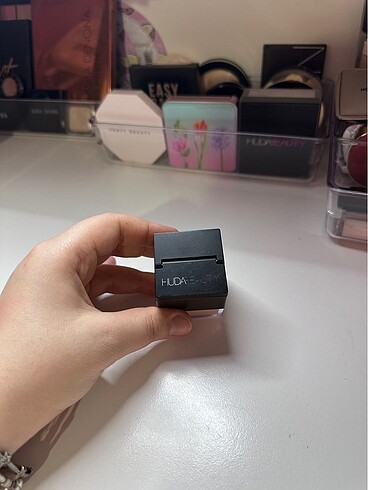 Huda beauty mini pudra - Görsel 5