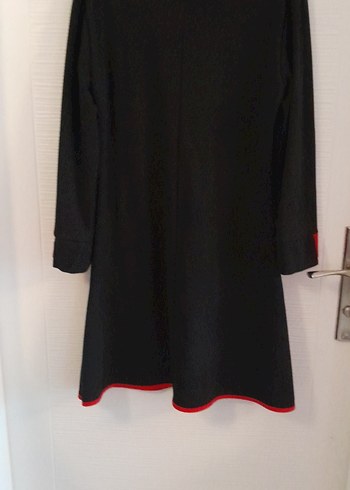 Siyah Midi PamukluTunik Kırmızı Detaylı elbise - Görsel 3