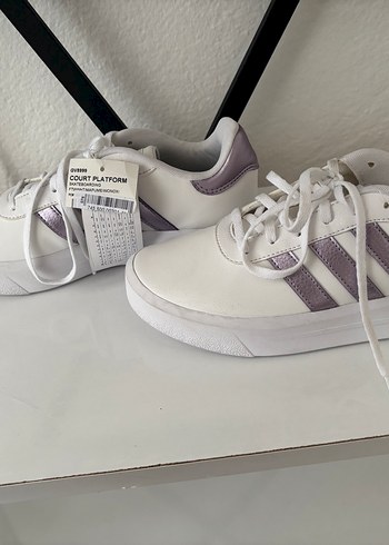 Beyaz Pastel Detaylı Kadın Spor Ayakkabı
