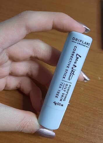 Oriflame Love Nature corrective stick