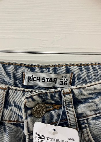 Gri Bağlamalı Bol Kesim Denim Mini Şort - Görsel 3