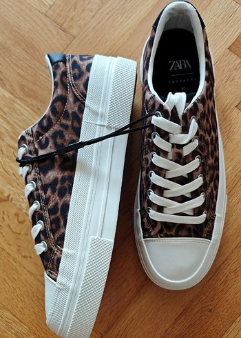 40 Beden Zara leopar spor ayakkabi