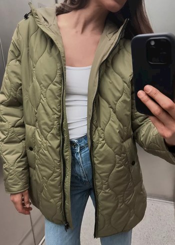 Zara Zara kapusonlu kapitone sisme mont