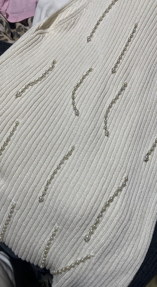 Nakışlı Beyaz Triko Boğazlı Kolsuz Midi Kazak - Görsel 3