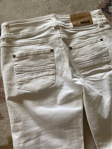 29 Beden beyaz Renk Network casual beyaz pantalon