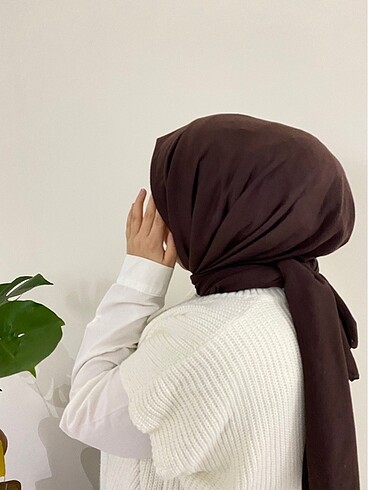 Kahverengi penye Şal