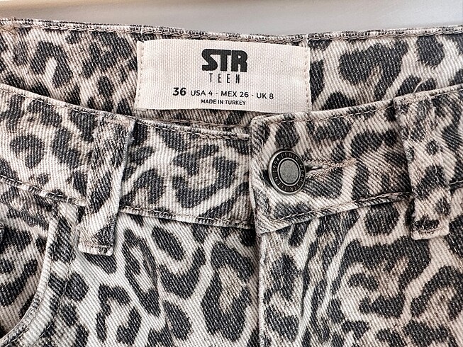 36 Beden Stradivarius leopar jean