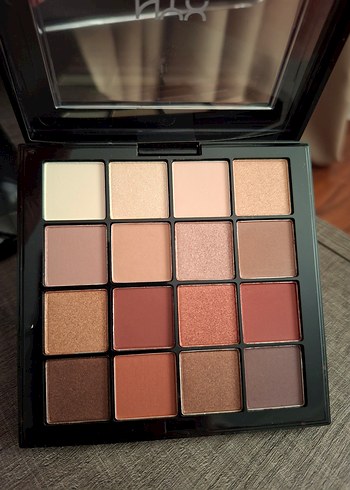 NYX Nyx 16'lı Göz Farı Paleti
