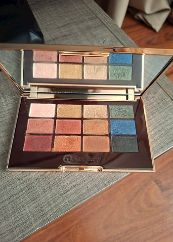 Charlotte Tilbury Çok Renkli Göz Farı Paleti - Görsel 5