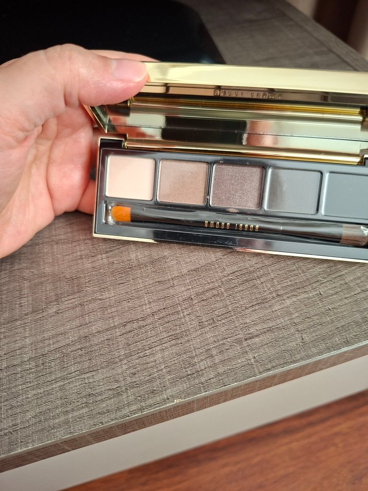 Bobbi Brown Bej Tonlarda Göz Farı Paleti - Görsel 2