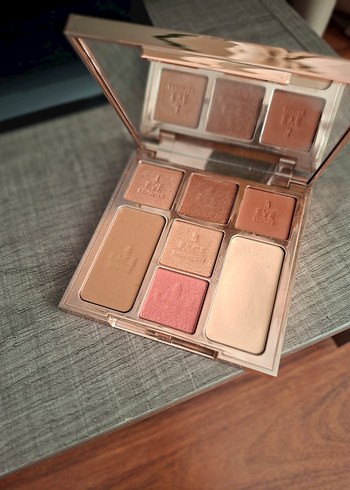 Charlotte tilbury koleksiyonundan - Görsel 3