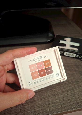 Fenty Beauty Bej Tonlarda Altı Renkli Far Paleti - Görsel 5