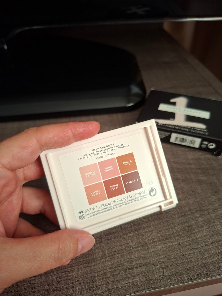 Fenty Beauty Bej Tonlarda Altı Renkli Far Paleti - Görsel 5