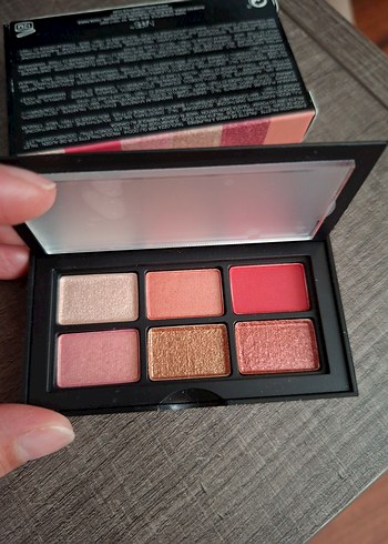 Nars mini far paleti Canlı Pembe Göz Farı Paleti - Görsel 3