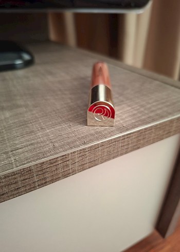 Rare Beauty gloss - Görsel 4