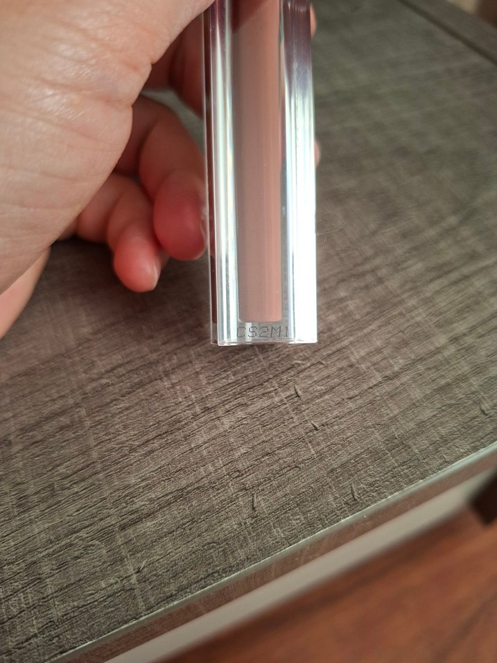 Rare Beauty gloss - Görsel 3