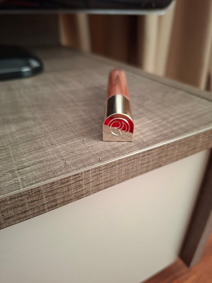 Rare Beauty gloss - Görsel 4