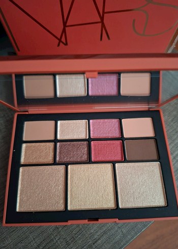 Nars Bej ve Pembe Tonlarında Far Paleti - Görsel 6