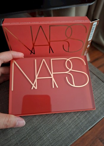 Nars Bej ve Pembe Tonlarında Far Paleti - Görsel 2