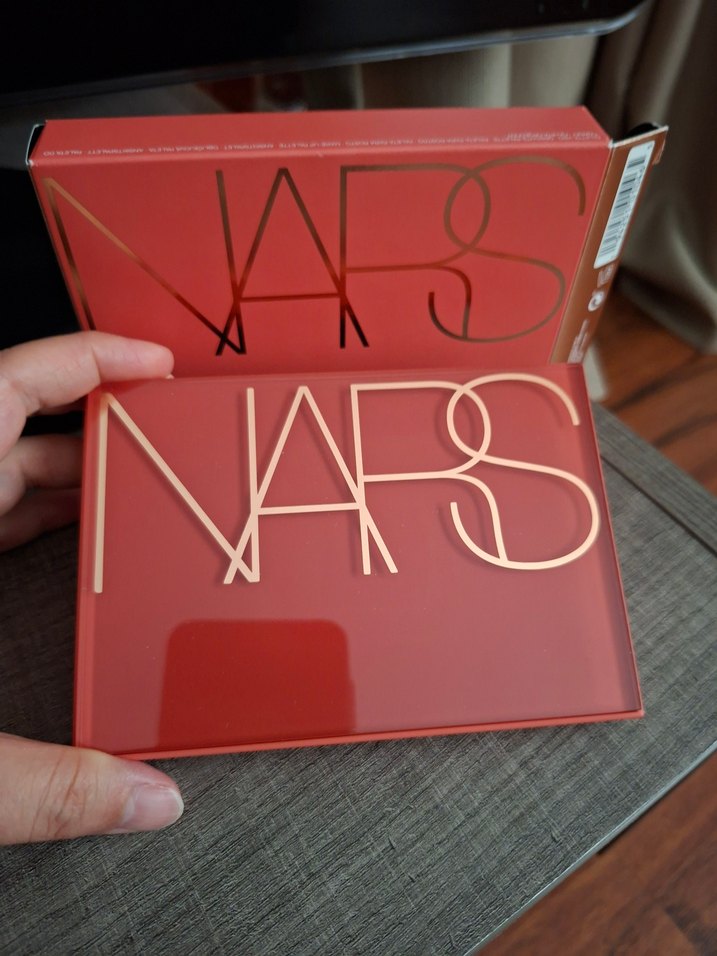 Nars Bej ve Pembe Tonlarında Far Paleti - Görsel 2